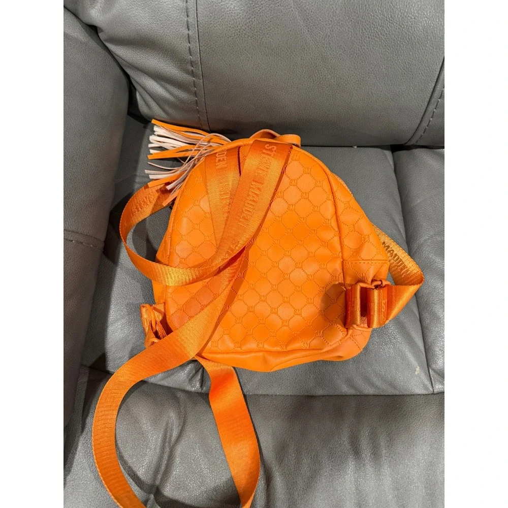 Steve Madden brighten your